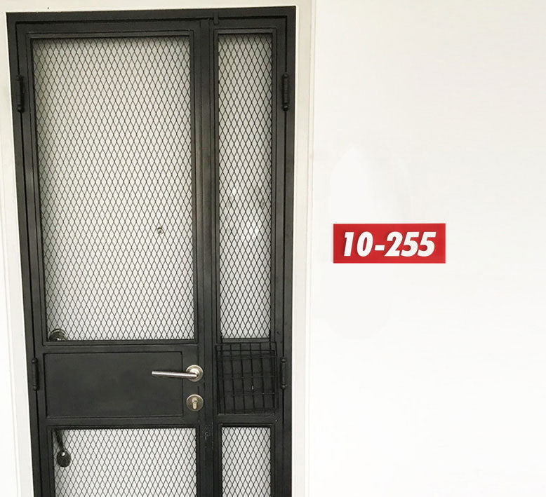 25cm - Box Logo (White on Red) - Unit Number