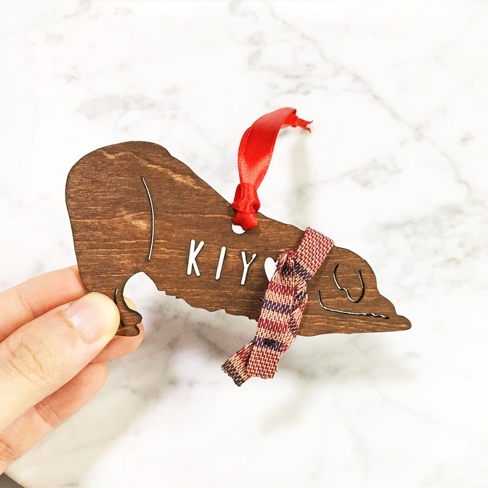 Golden Retriever - Wooden Dog Ornament (with Scarf)